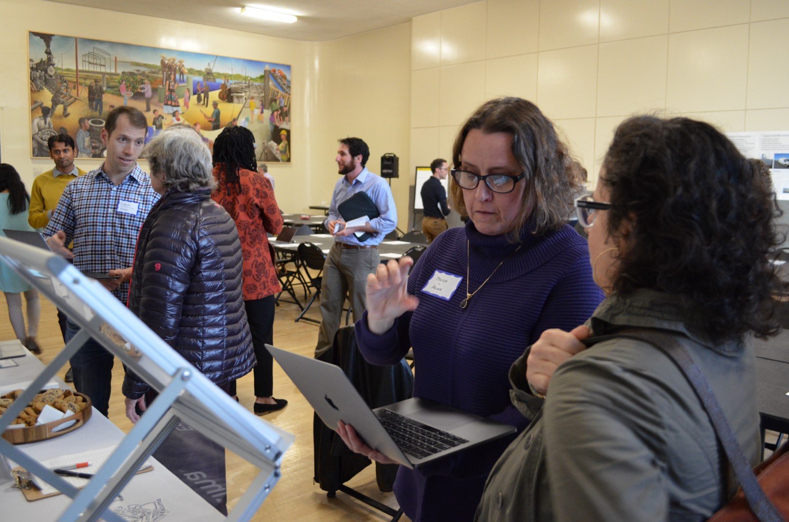 The Aclima team shares an interactive, block-by-block air pollution report at the Richmond-San Pablo AB 617 Steering Committee. (February 19, 2020)